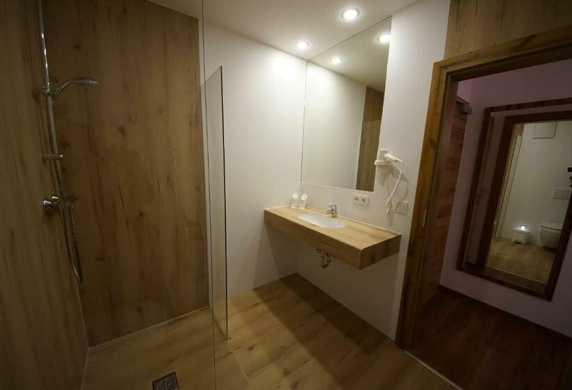 Comfort room with balcony, Gasthof Metzgerwirt