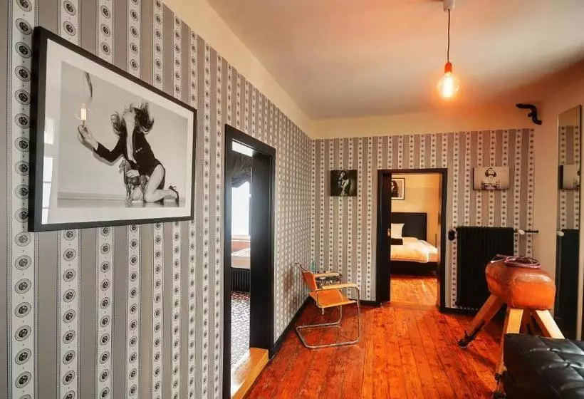 スイート, Haus Zauberflote
