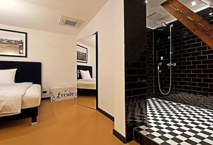 חדר קומפורט, Haus Zauberflote