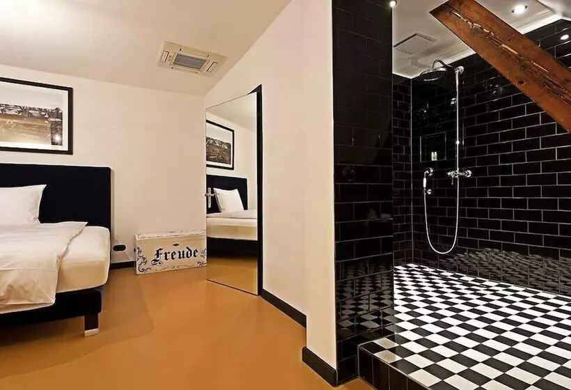 コンフォートルーム, Haus Zauberflote
