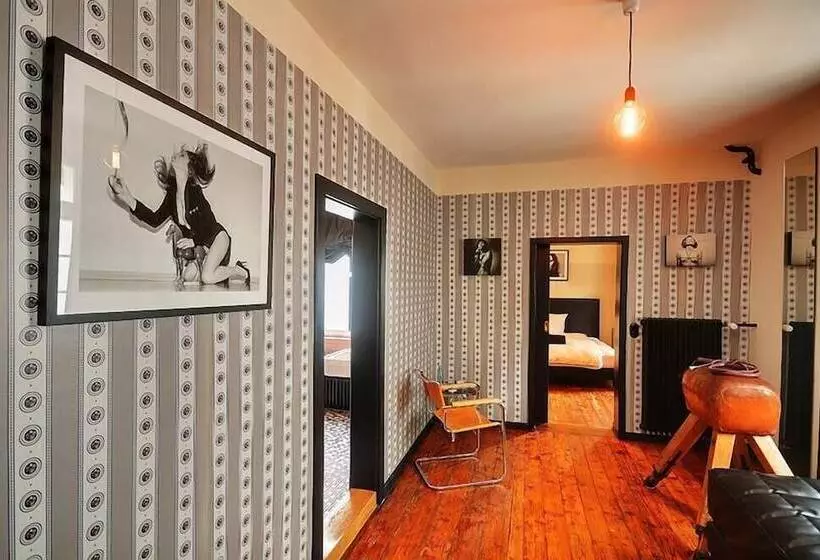 スイート, Haus Zauberflote
