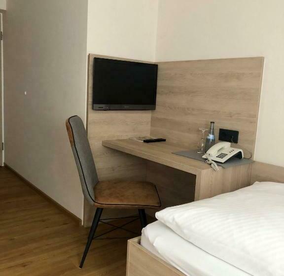 스탠다드 싱글 룸, Kögel