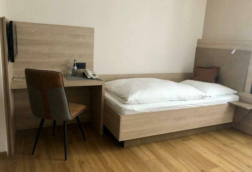 스탠다드 싱글 룸, Kögel