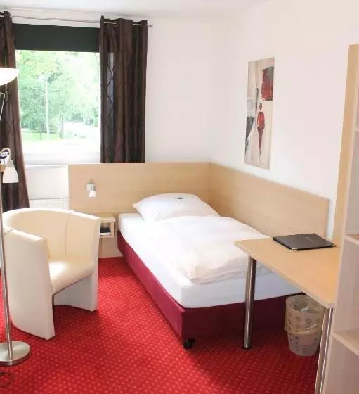 Standard Yhden Hengen Huone, Pur