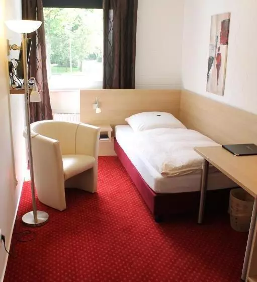 Standard Yhden Hengen Huone, Pur