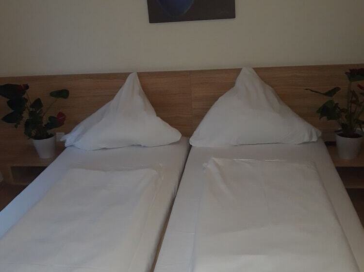 스탠다드 싱글 룸, Restaurant Stern