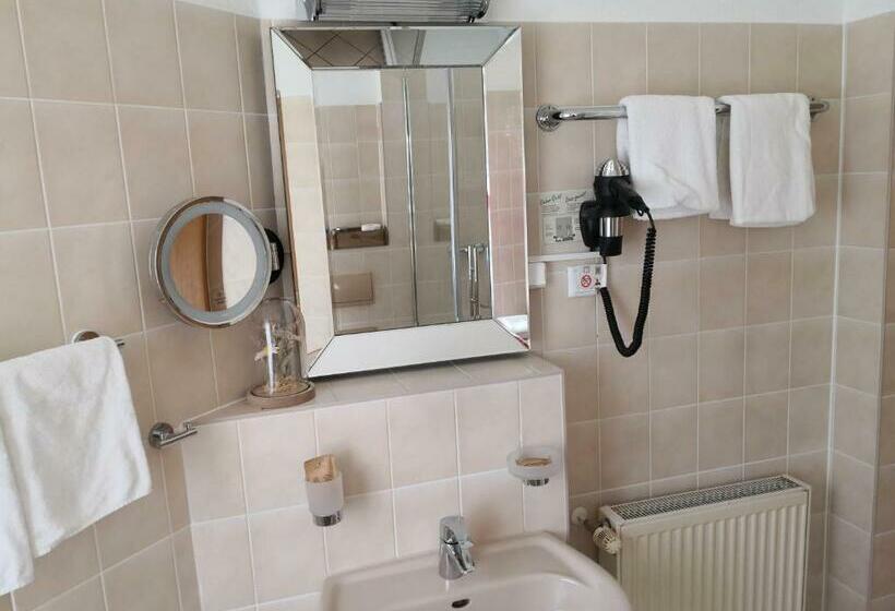 스탠다드 룸, & Restaurant Raueneck