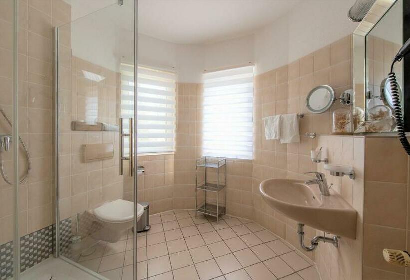 스탠다드 룸, & Restaurant Raueneck