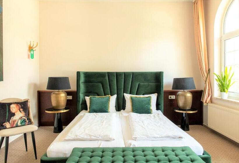 컴포트 룸, & Restaurant Raueneck