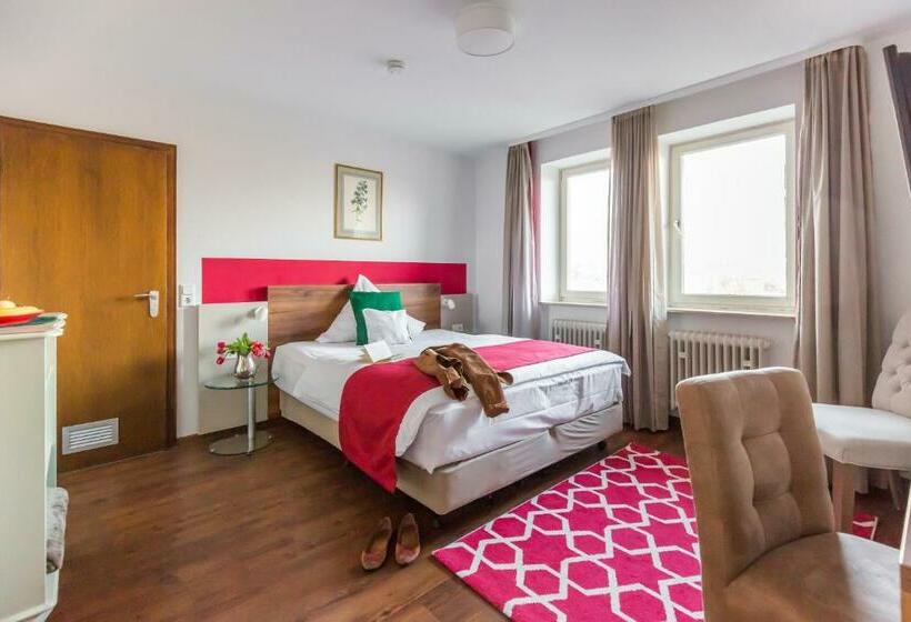 Номер Стандарт Индивидуальный, Vorderburg