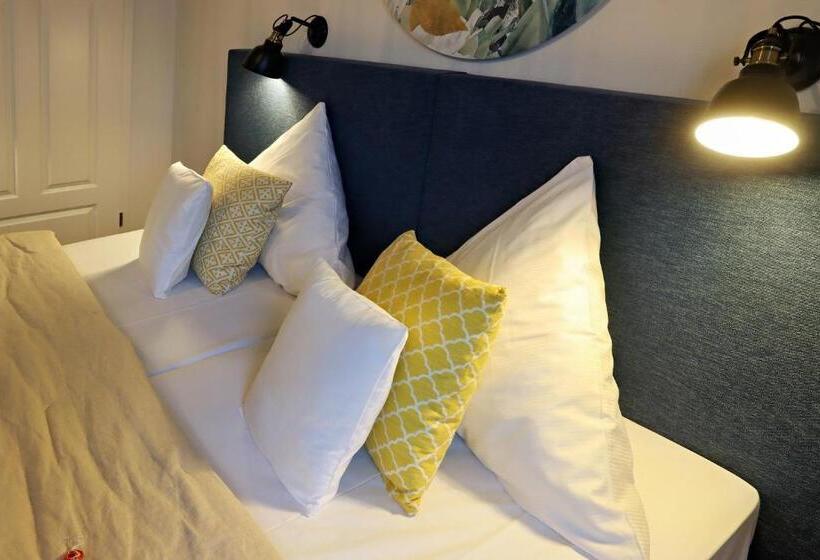 Апартаменты 1 Спальня, Vorderburg