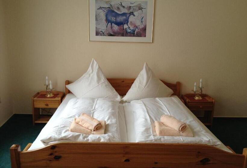 Номер Стандарт, Yumi Hotel Sushi Steaks & Friends