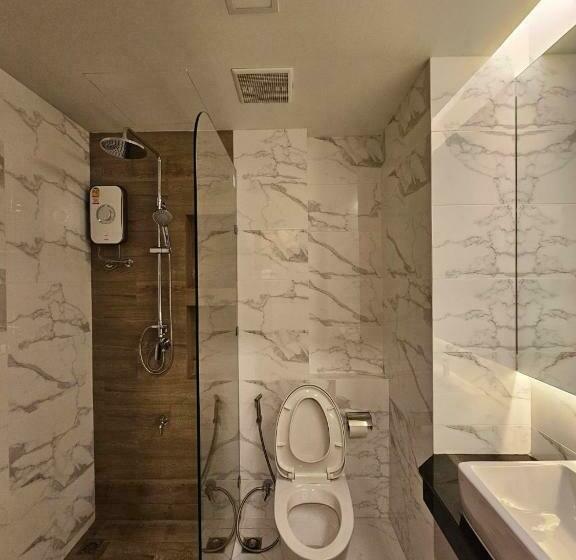 غرفة قياسية, บ้านสุขใจ สามใบเถา