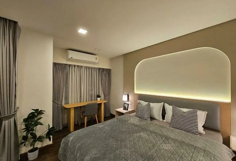 Deluxe-huone, บ้านสุขใจ สามใบเถา