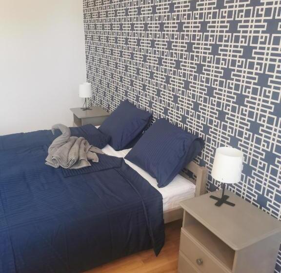 اتاق استاندارد با سرویس بهداشتی مشترک, Telegrafs