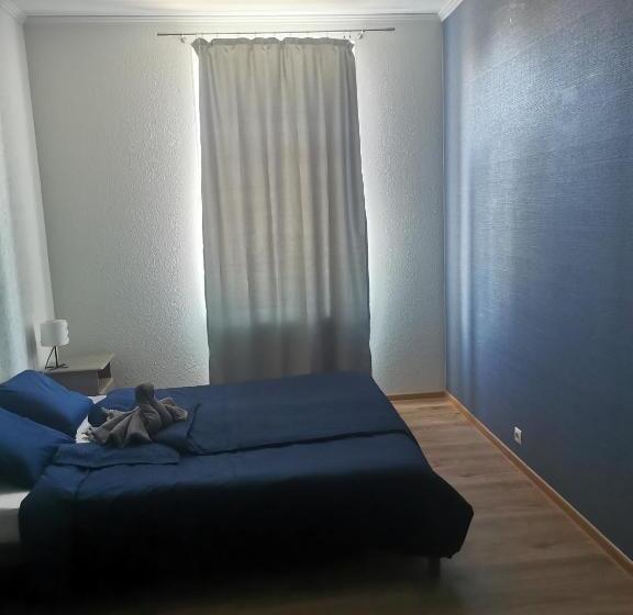 اتاق خانوادگی, Telegrafs