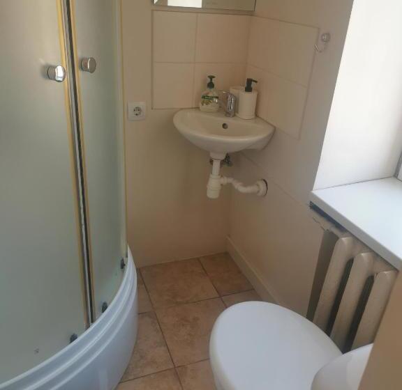 اتاق استاندارد با سرویس بهداشتی مشترک, Telegrafs