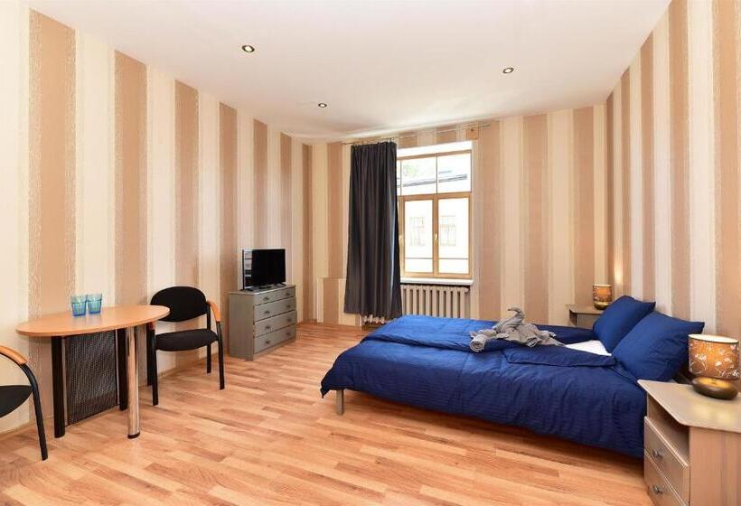 اتاق استاندارد با سرویس بهداشتی مشترک, Telegrafs