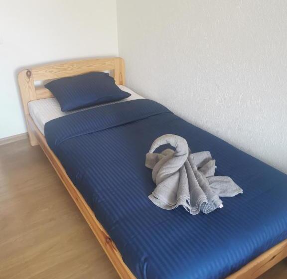 اتاق استاندارد با سرویس بهداشتی مشترک, Telegrafs