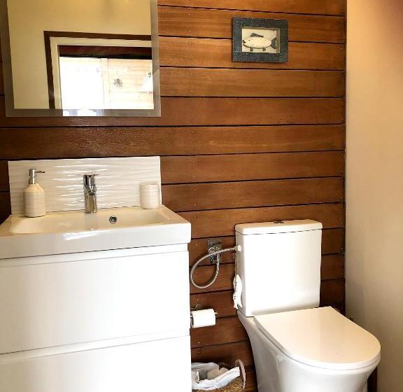 ガーデンビュースタンダードルーム, La Source De Bardon