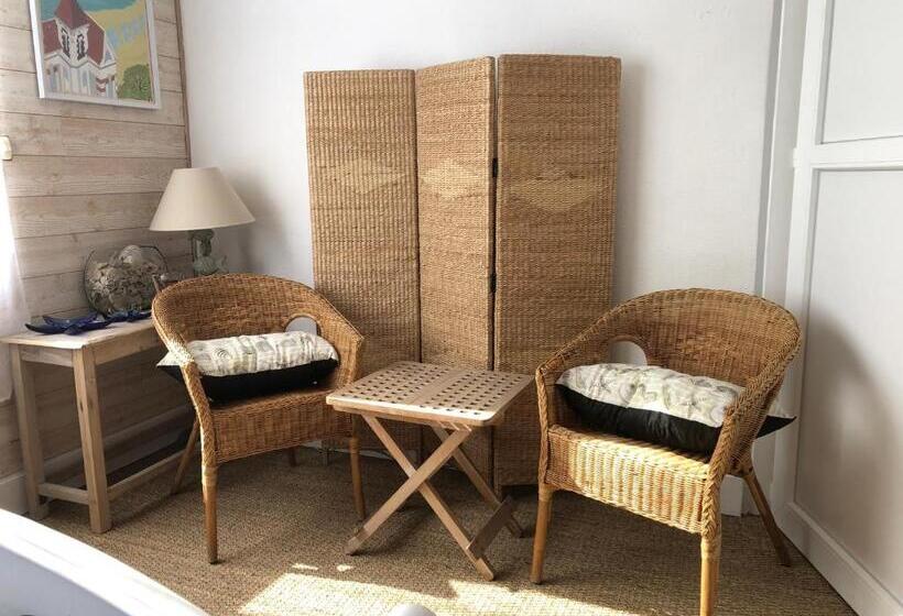 ガーデンビュースタンダードルーム, La Source De Bardon