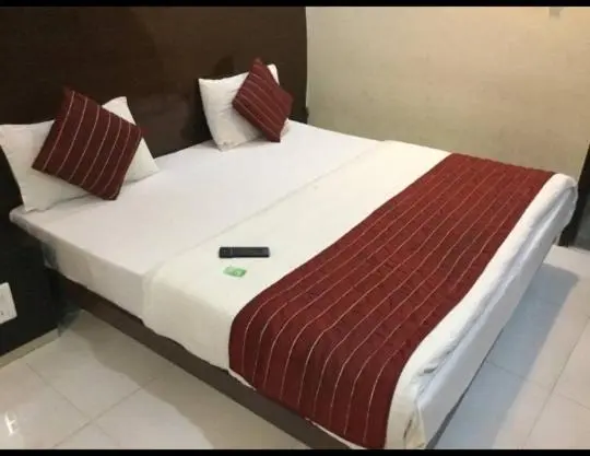 デラックスルーム, Priya Palace By Byob Hotels
