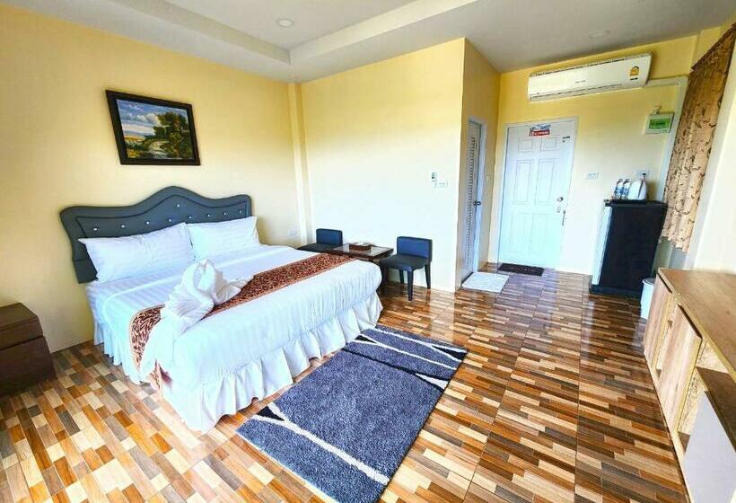 חדר סטנדרט עם מיטת קינג, So View Phuket Resort