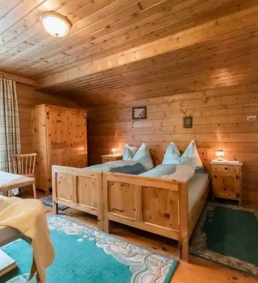 Huoneisto 1 Makuuhuone, Ferienwohnung Hartlgut