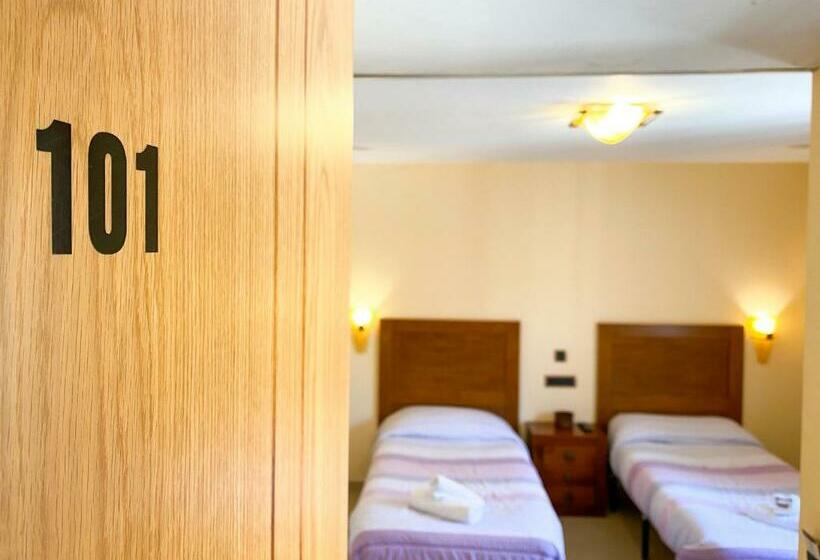 Номер Стандарт, Hostal Ainoa