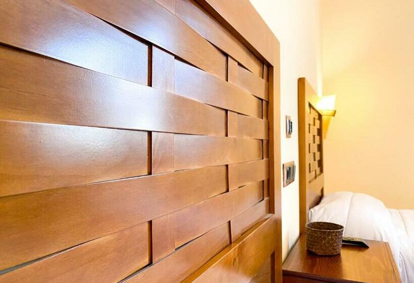 스탠다드 룸, Hostal Ainoa