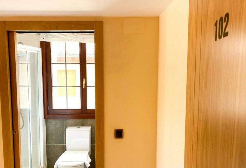 스탠다드 발코니 룸, Hostal Ainoa