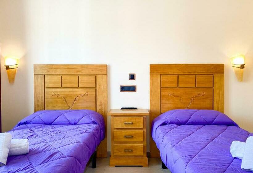 스탠다드 발코니 룸, Hostal Ainoa