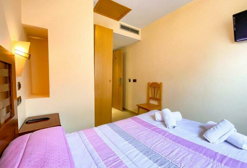 스탠다드 룸, Hostal Ainoa