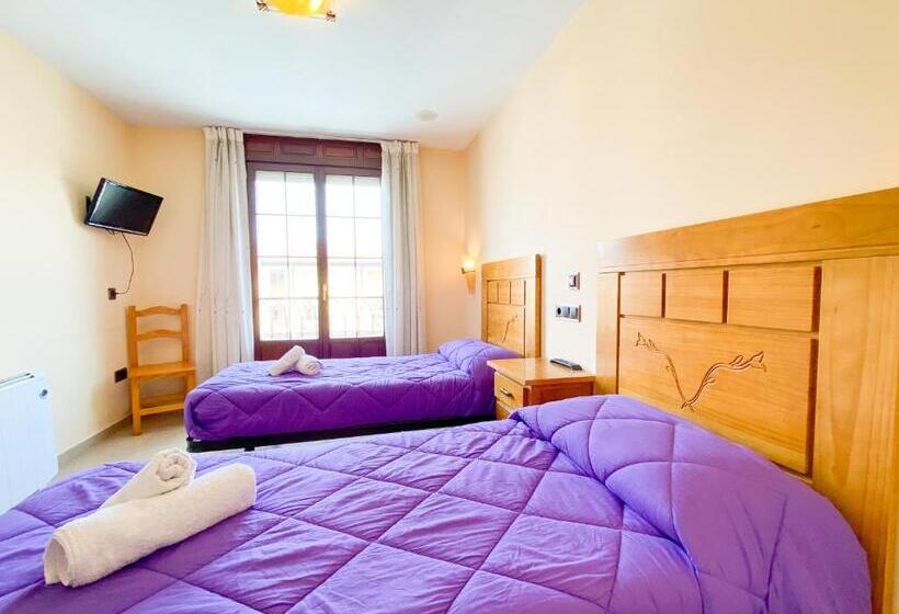 스탠다드 발코니 룸, Hostal Ainoa