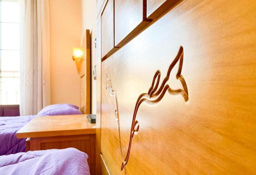 스탠다드 발코니 룸, Hostal Ainoa