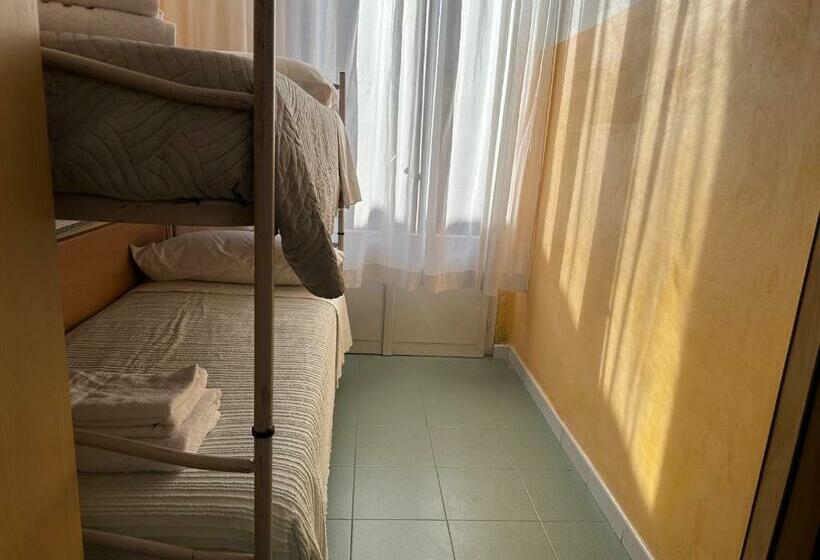 חדר אקונומי, Montebello Nuova Gestione