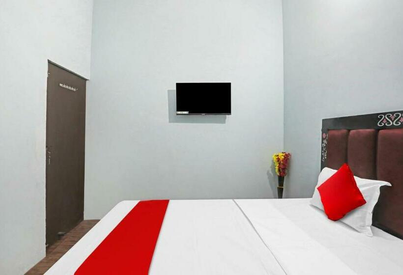 트리플 클래식 룸, Pop 81269  Paras Inn