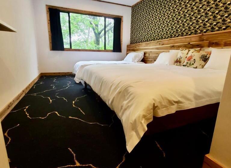 חדר סטנדרט לשלושה, The Brueys Lodge Tangram Madarao