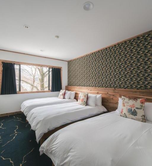 חדר סטנדרט לשלושה, The Brueys Lodge Tangram Madarao