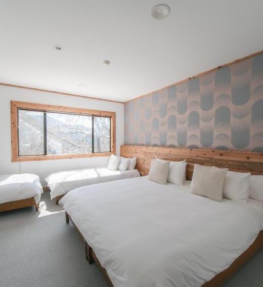 חדר משפחתי, The Brueys Lodge Tangram Madarao