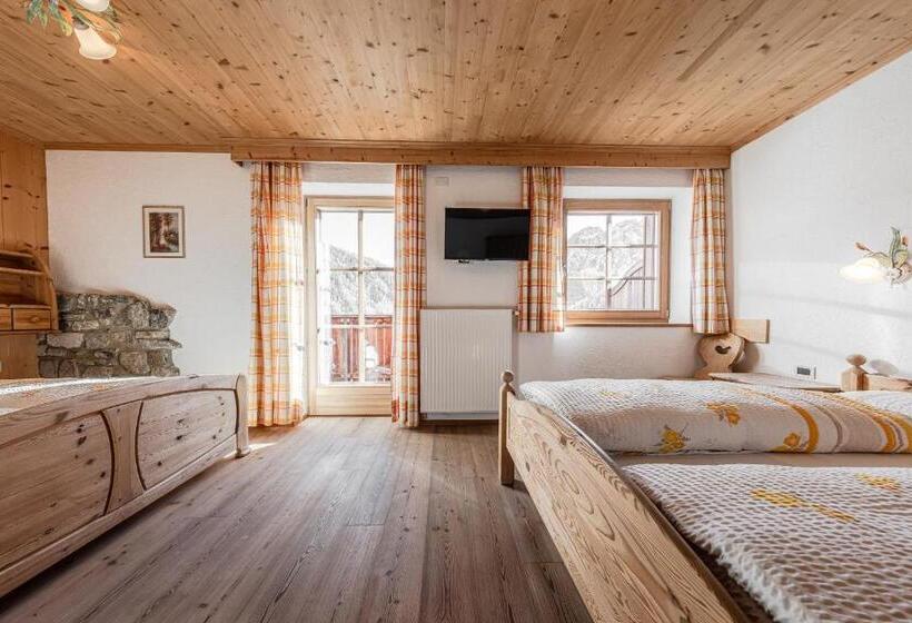 バルコニー付スタンダード４ベッドルーム, Tlisöra Speckstube