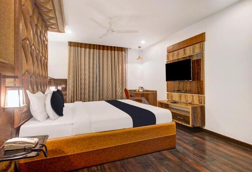 Номер Deluxe, Oak Whiteridge Near L.v Prasad & Basava Tharakam Hospital Banjara Hills