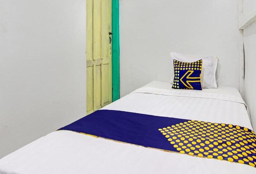 シングルベーシックルーム, Spot On 92540 Karomah Kostel Syariah