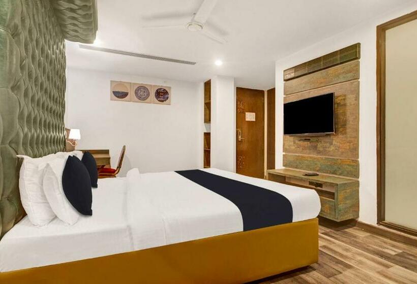 Номер Deluxe, Oak Whiteridge Near L.v Prasad & Basava Tharakam Hospital Banjara Hills