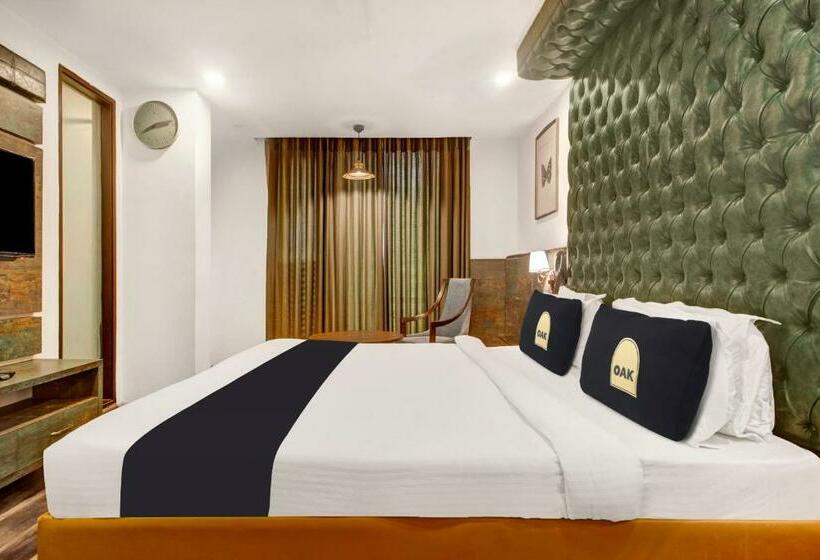 Номер Deluxe, Oak Whiteridge Near L.v Prasad & Basava Tharakam Hospital Banjara Hills