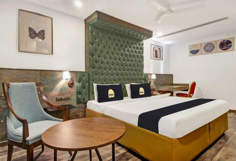 Номер Deluxe, Oak Whiteridge Near L.v Prasad & Basava Tharakam Hospital Banjara Hills