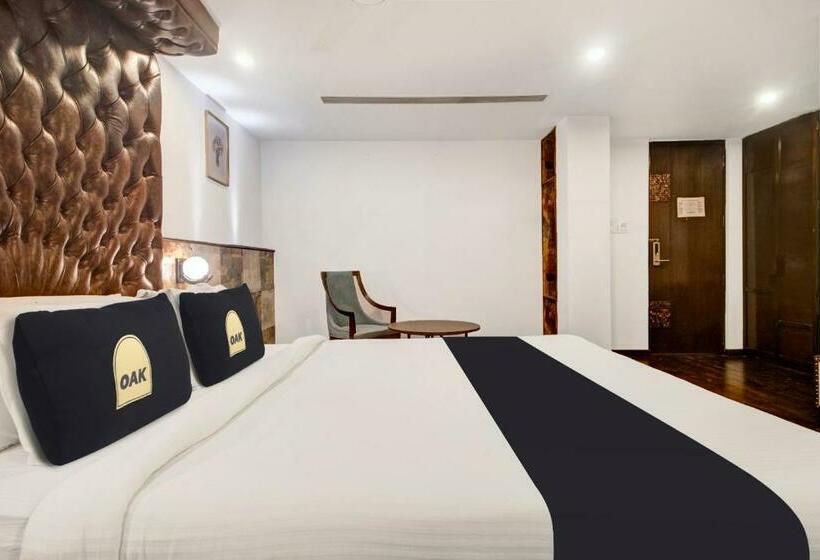 Номер Deluxe, Oak Whiteridge Near L.v Prasad & Basava Tharakam Hospital Banjara Hills