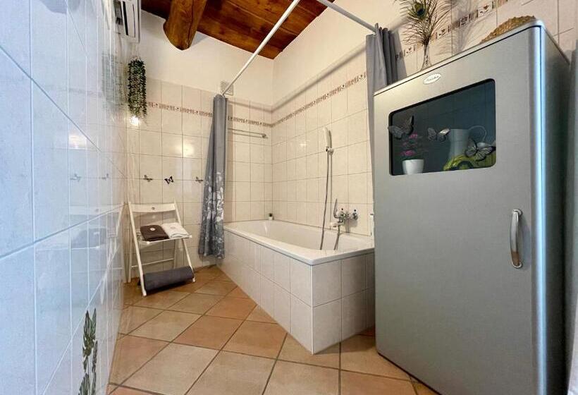 Standard Værelse, 1912 Flowers Room Budget For Young