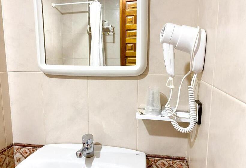 스탠다드 트리플 룸, Posada Los Leones