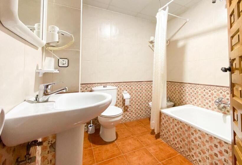 스탠다드 발코니 룸, Posada Los Leones